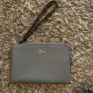 COPY - Gray coach wristlet amazing condition! Small and lightweight zip up wris…